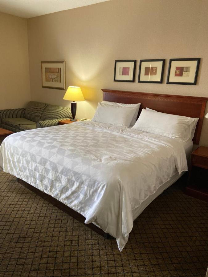 Holiday Inn Dayton/Fairborn I-675 By Ihg Bagian luar foto