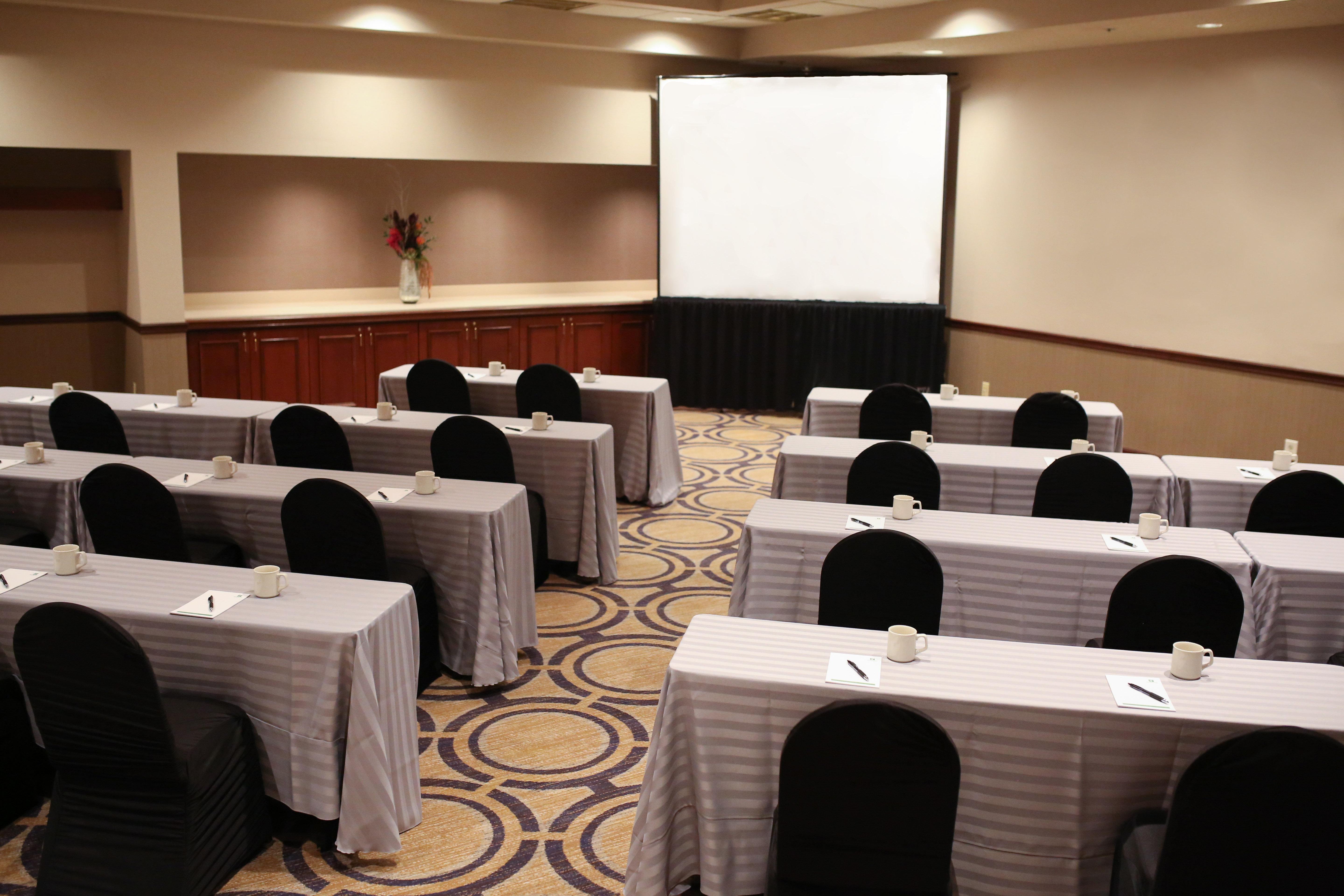 Holiday Inn Dayton/Fairborn I-675 By Ihg Bagian luar foto