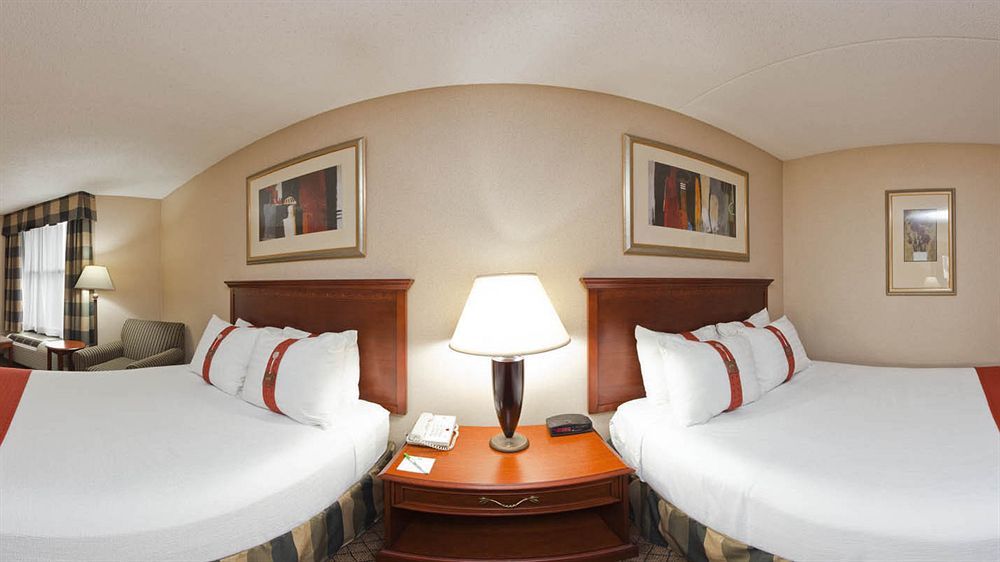 Holiday Inn Dayton/Fairborn I-675 By Ihg Bagian luar foto