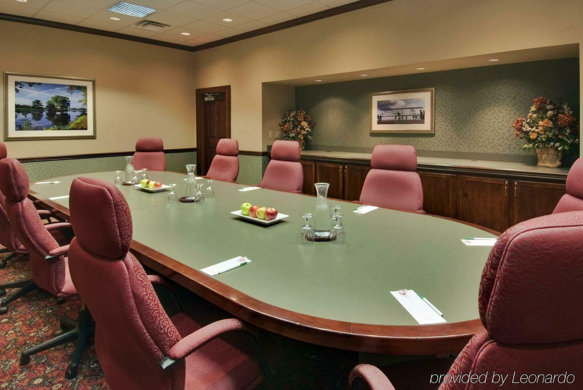 Holiday Inn Dayton/Fairborn I-675 By Ihg Bagian luar foto