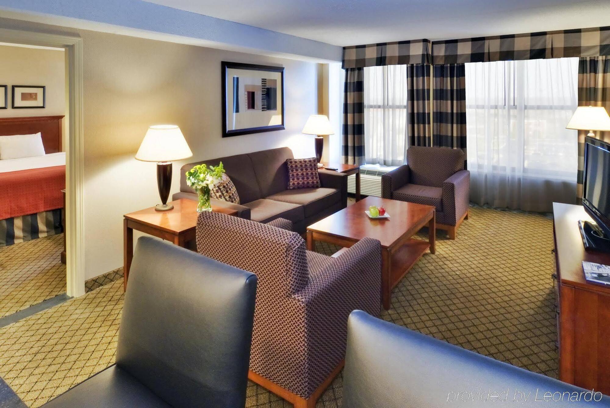 Holiday Inn Dayton/Fairborn I-675 By Ihg Bagian luar foto